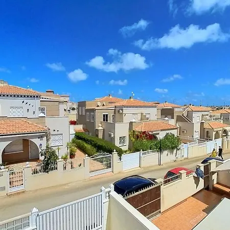 Дом отдыха 3 Bed Quad House Altos De La Bahia Торевьиа